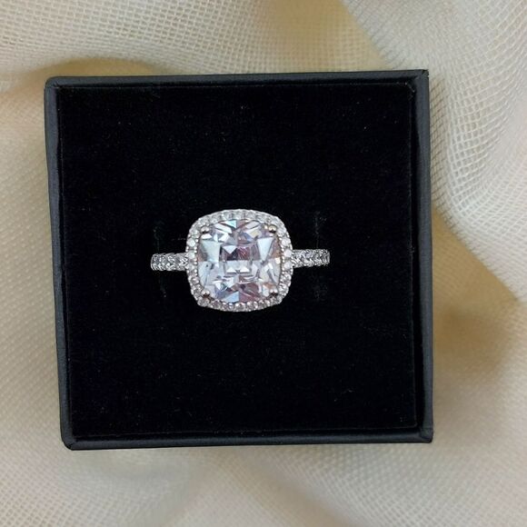 4 Carat Engagement Ring 925 Sterling Silver - Picture 11 of 11